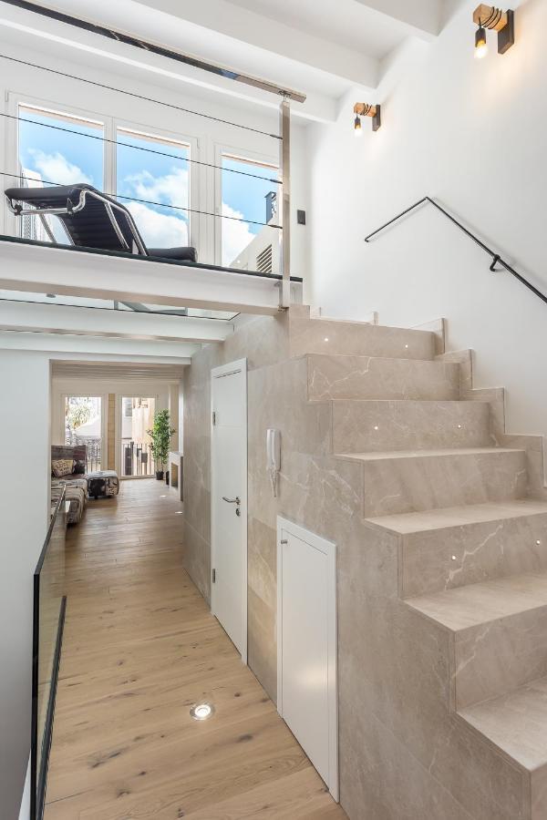 Designer Loft With Terrace In Prime Location Appartement